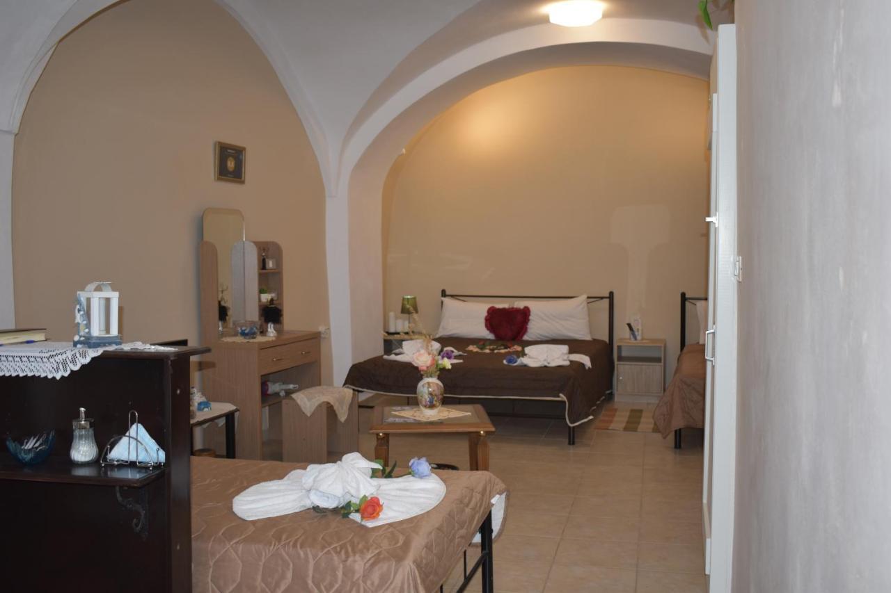 Mantilaria Fira (Santorini) Exterior foto